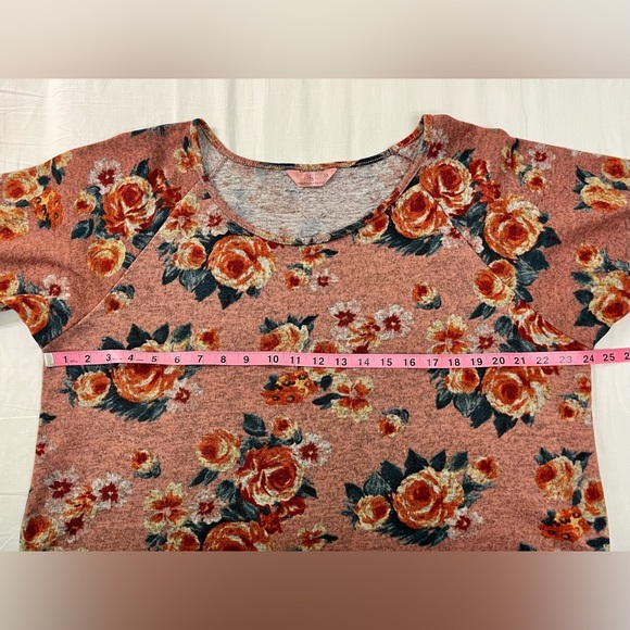 SJS - Dusty Rose Floral Sweater - Picture 5 of 8